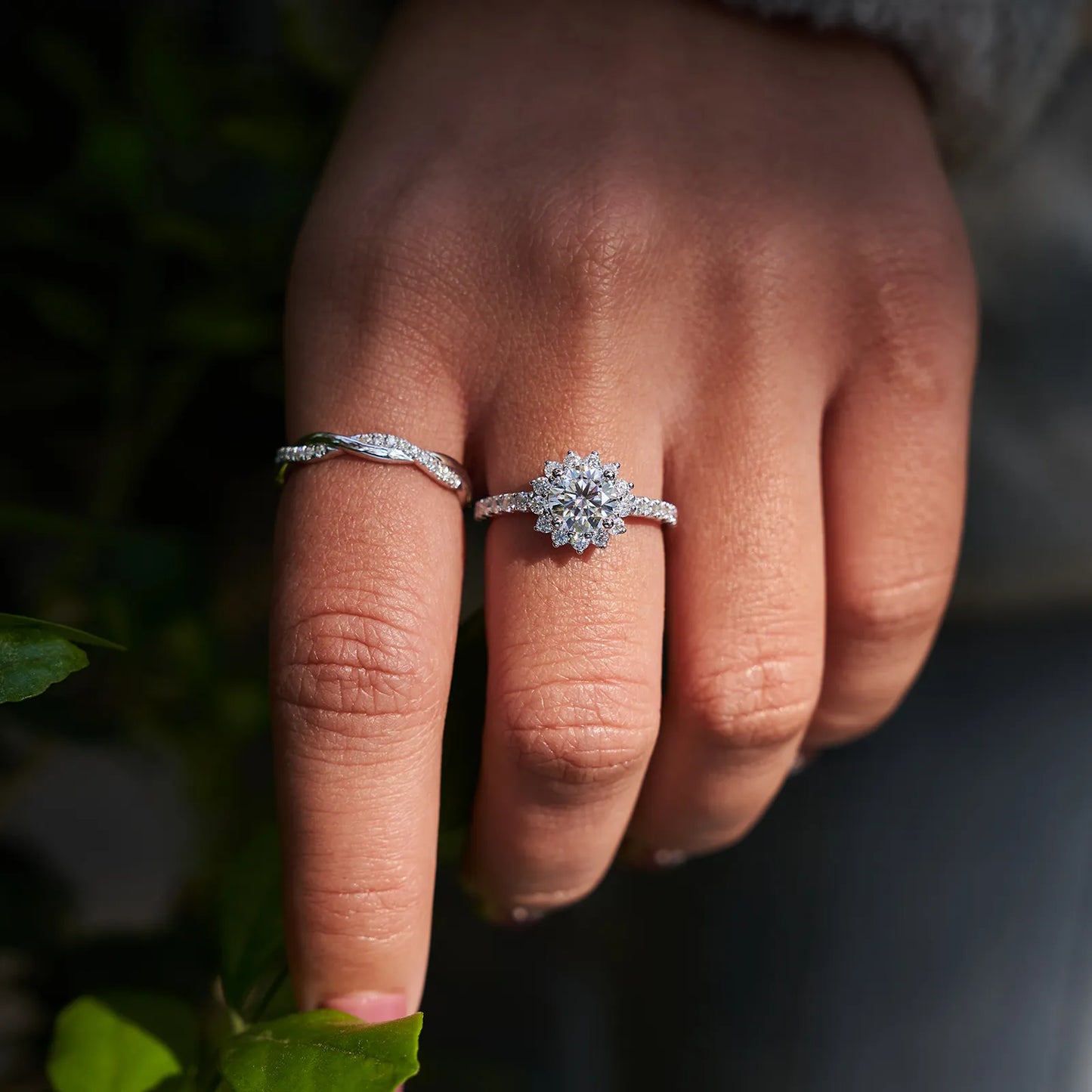 Lab Grown Diamond Sunflower Halo Engagement Rings for Women 1.64CT