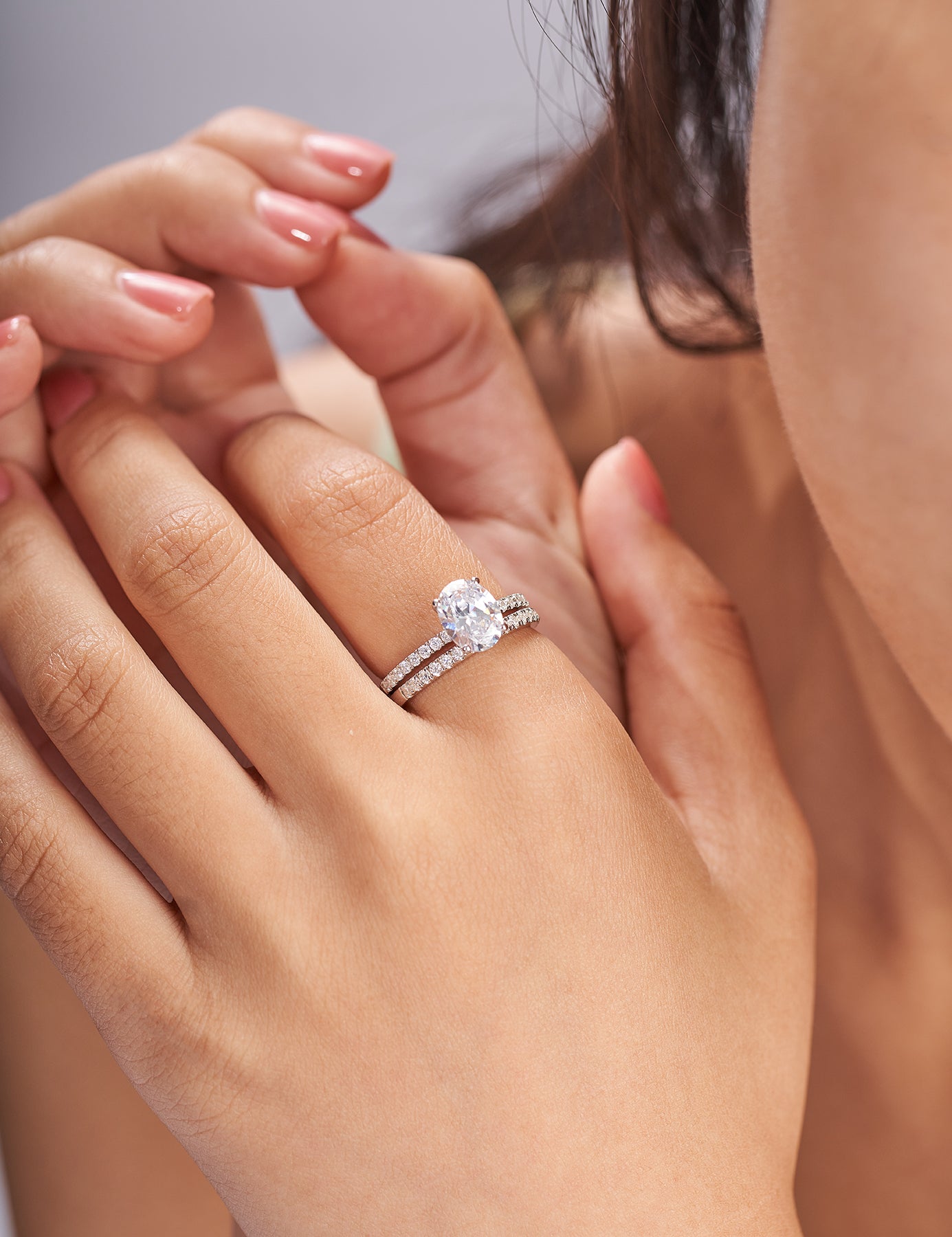 Moissanite Oval Engagement Rings for Women 2CT