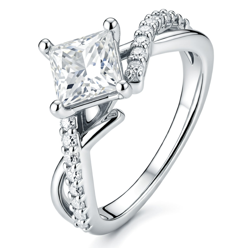 Lab Grown Diamond Princess Cut Solitaire Engagement Rings for Women