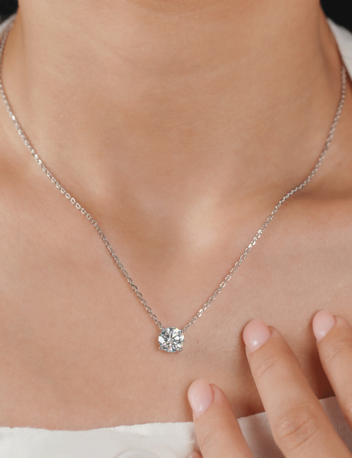 Solitaire Moissanite 4 Prong Round CutNecklaces for Women