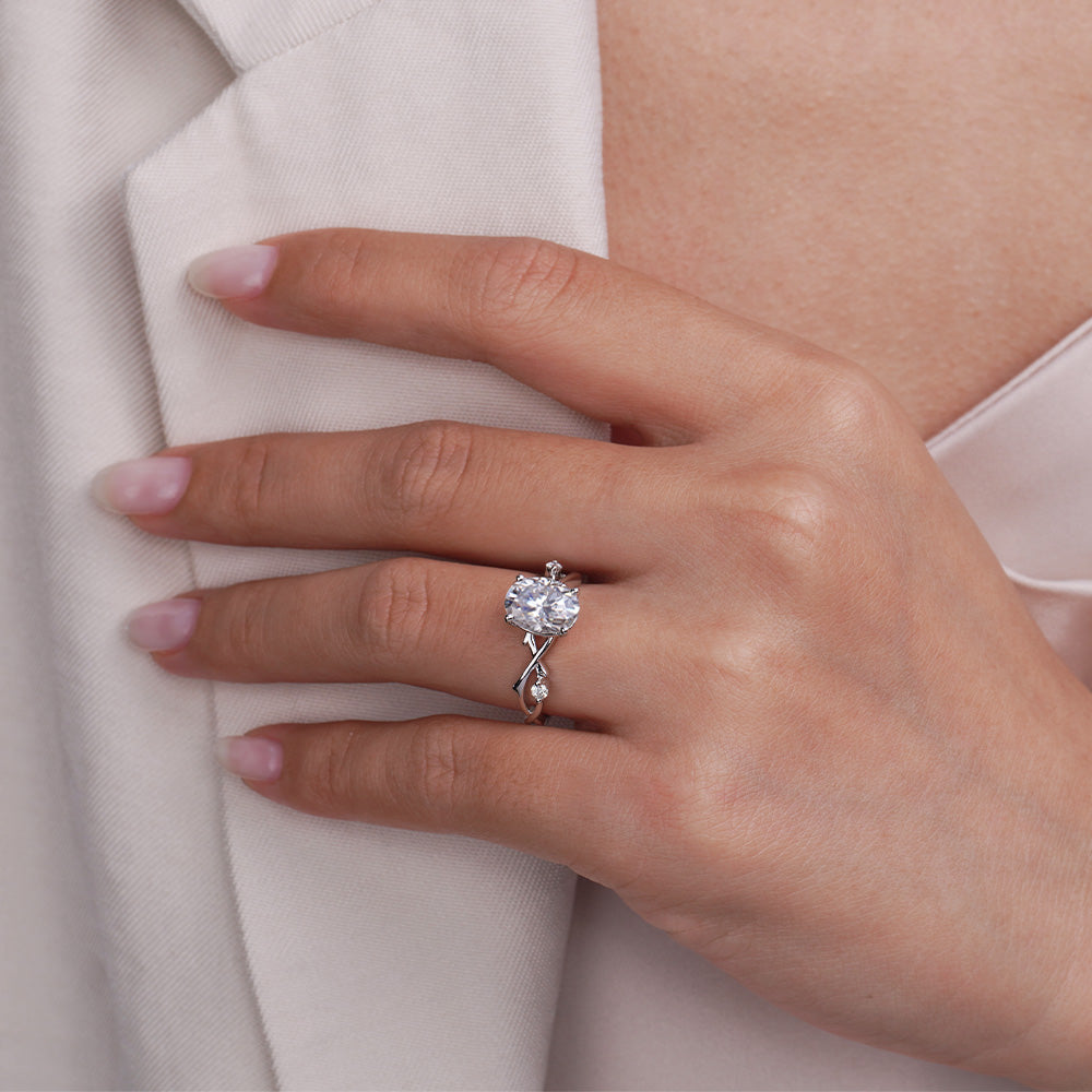 Lab Grown Diamond Twisted Shank Engagement Ring for Women