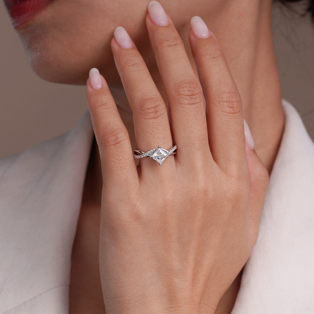 Lab Grown Diamond Princess Cut Solitaire Engagement Rings for Women